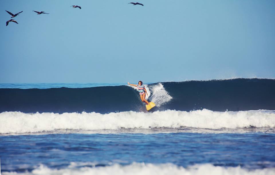 Costa Rica - Surfing with pelicans