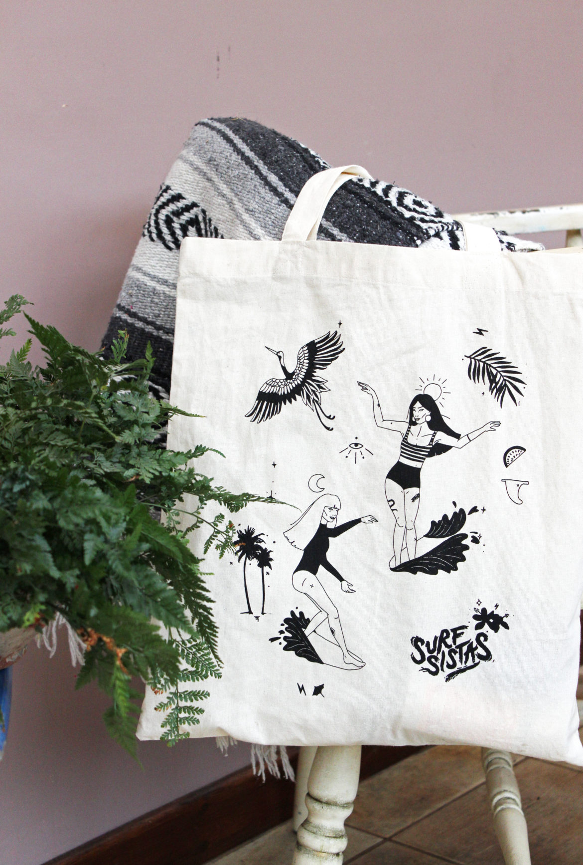 Surf Sistas bag by Clara Jonas